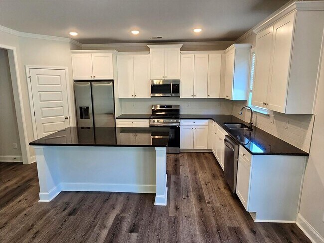 Building Photo - 345 Hellen Vly Dr