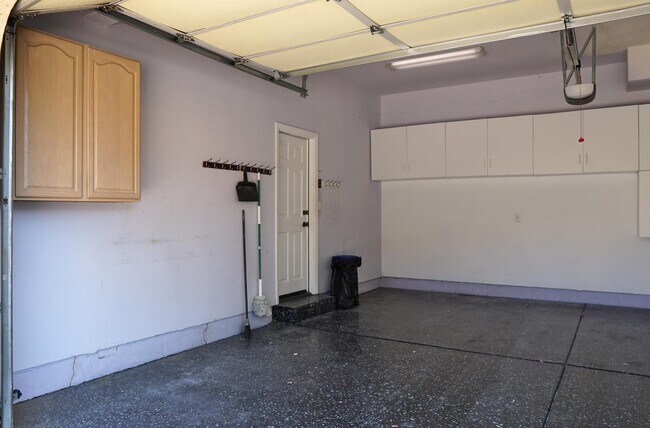 Building Photo - 1816 Pintura Cir W