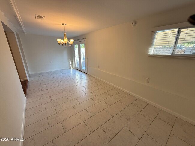 Building Photo - 2405 W Citrus Way