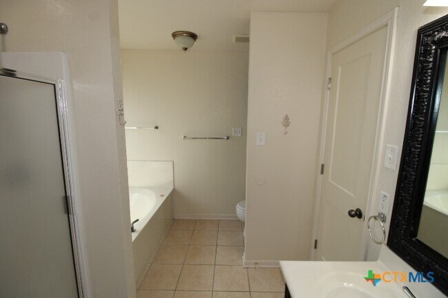 Building Photo - 3610 Armstrong County Ct