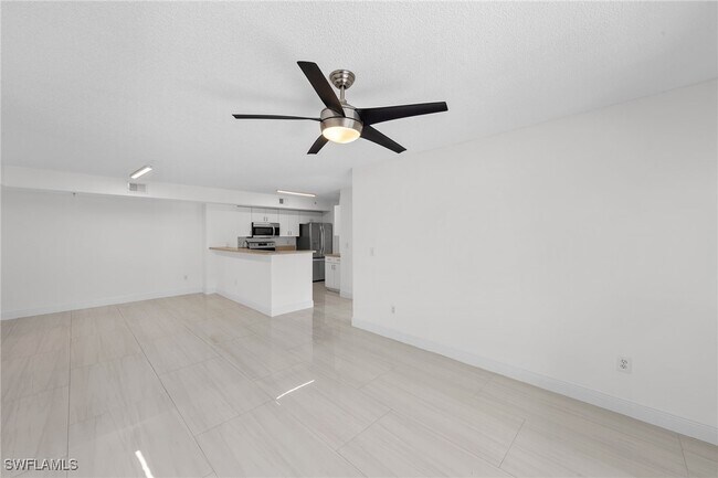 Building Photo - 1830 Florida Club Cir