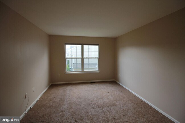 Building Photo - 2507 Saxony Dr