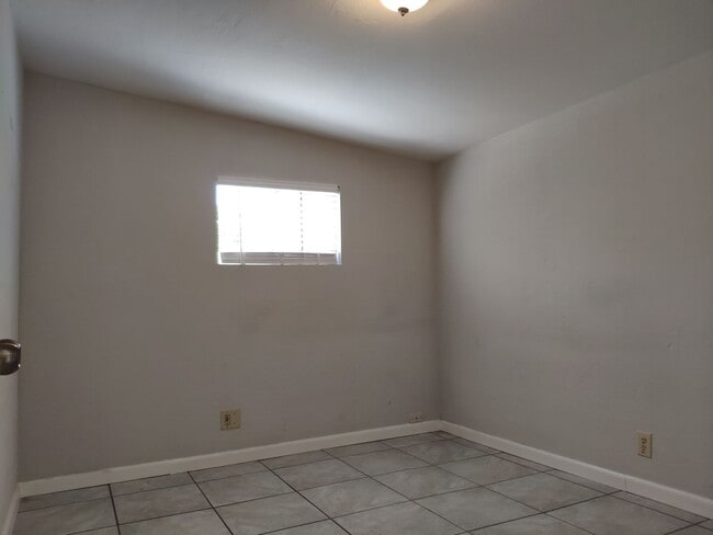 Building Photo - 1150 Pecos Way