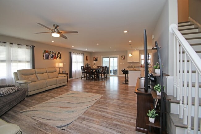 Building Photo - 224 Spring Run Ln