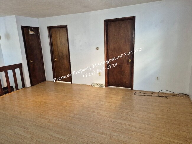 Building Photo - 451 Maplewood Ave