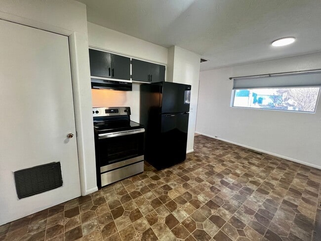 Building Photo - 3-Bedroom Home on Corner Lot with a View!