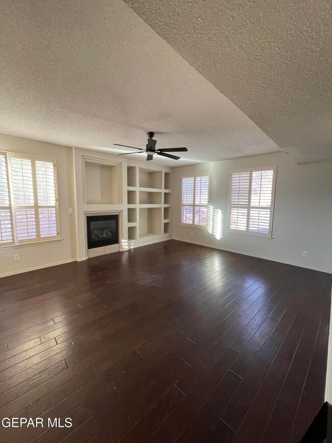 Building Photo - 206 Vic Clark Ct