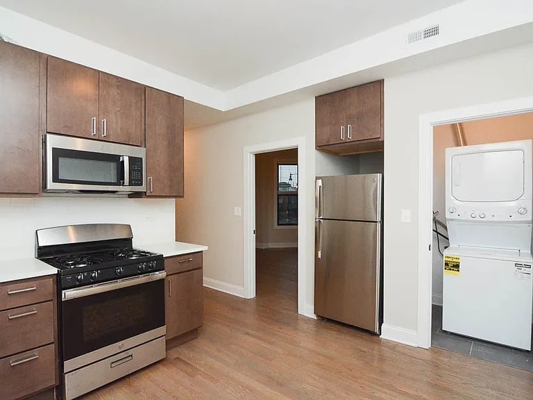 Building Photo - 3409 W Fullerton Ave