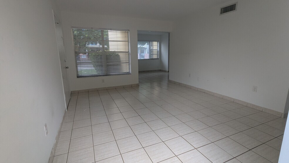 Building Photo - 235 Bird Rd