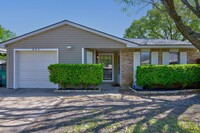 Building Photo - 403 Justice Dr