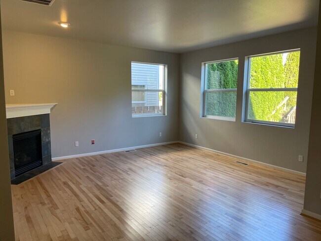 Building Photo - 4bd 2.5 bath in Crosswater Neighborhood