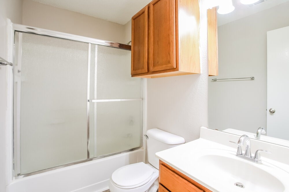 Building Photo - 307 Saddlebrook Dr