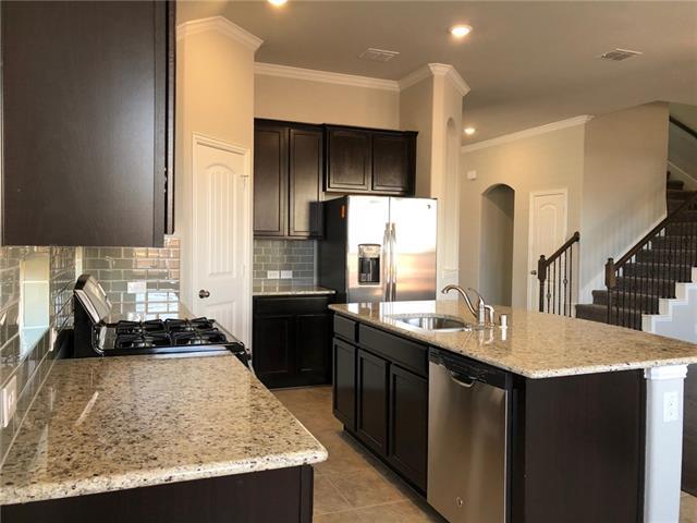 Building Photo - 15909 Holly Crk