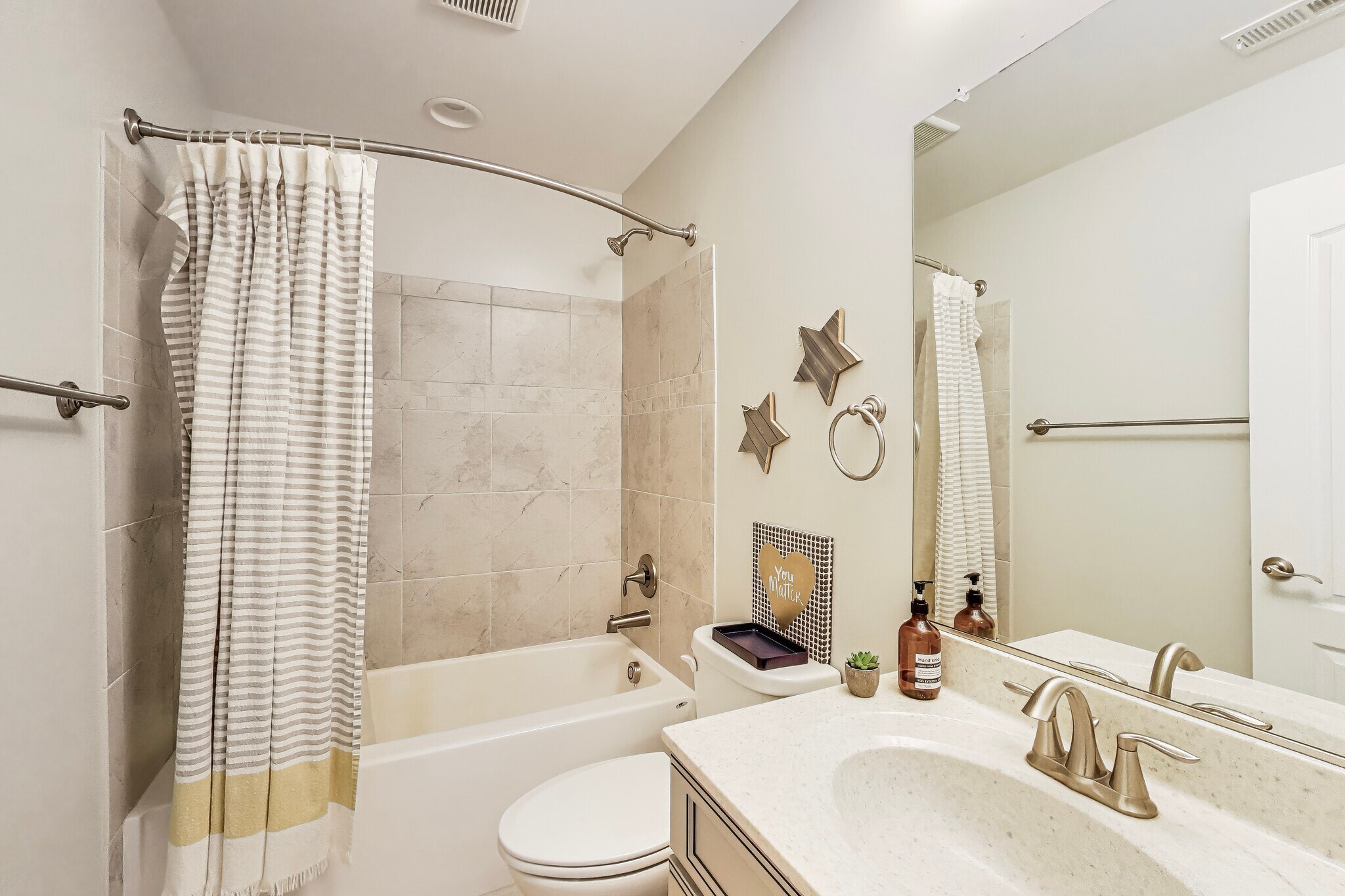 Building Photo - 2844 Deer Creek Ct
