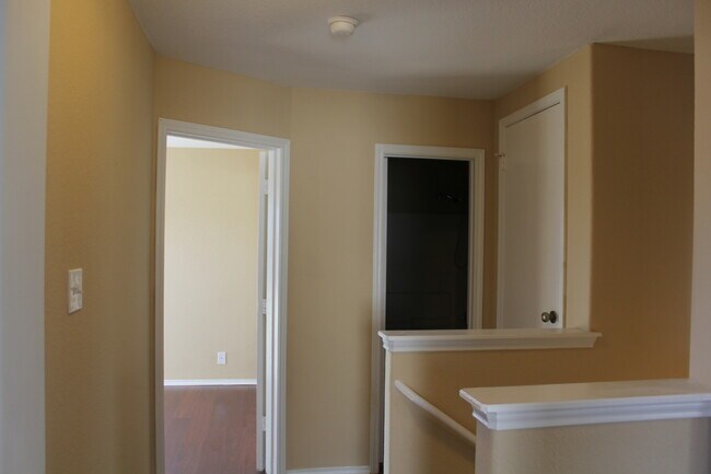 Building Photo - Kyle Home in Waterleaf  Great schools and neighborhood with pool