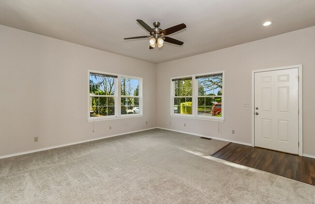 Building Photo - Historic Charm in the Heart of Snohomish