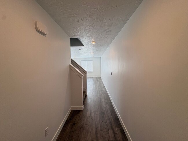 Building Photo - FOUR BED HOME AVAILABLE NOW