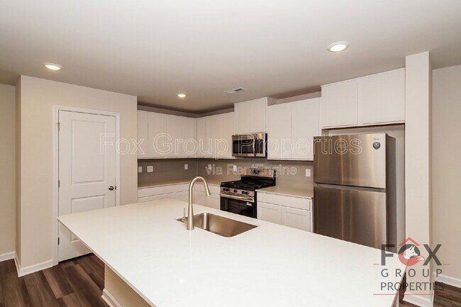 Building Photo - 131 Arden Ct