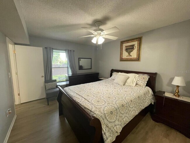 Building Photo - 14739 Norwood Oaks Dr