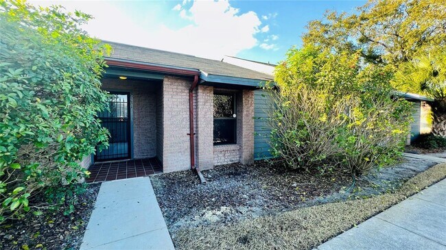 Building Photo - 2531 King Oak Cir