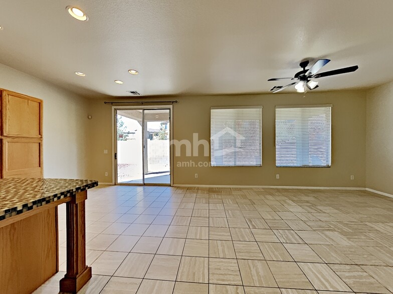 Building Photo - 520 Moses Lake Ct