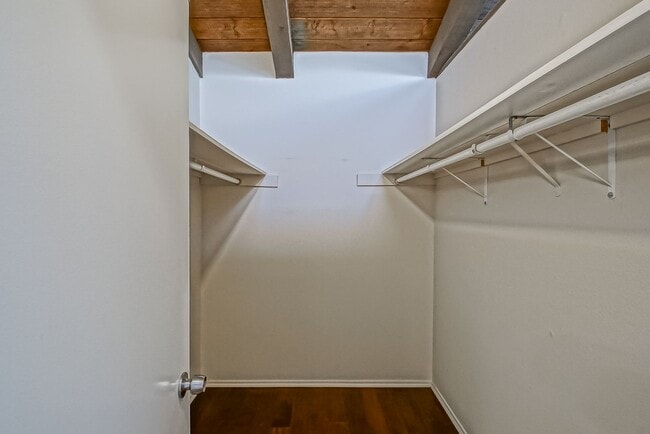 Building Photo - REMODELED, SPACIOUS & BRIGHT OCEAN-FACING CONDO IN BEAUTIFUL COMPLEX PERCHED ABOVE HOLLYWOOD RIVI...