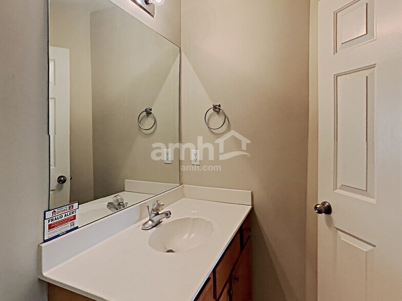 Building Photo - 1558 Great Shoals Cir