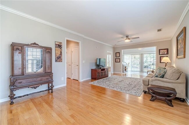 Building Photo - 6260 Brookside Ln