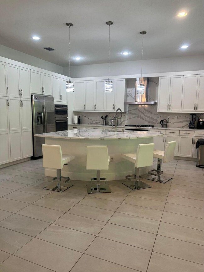 Building Photo - 17534 Rainstream Rd