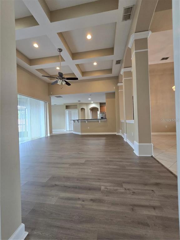 Building Photo - 13613 Larsen Ln