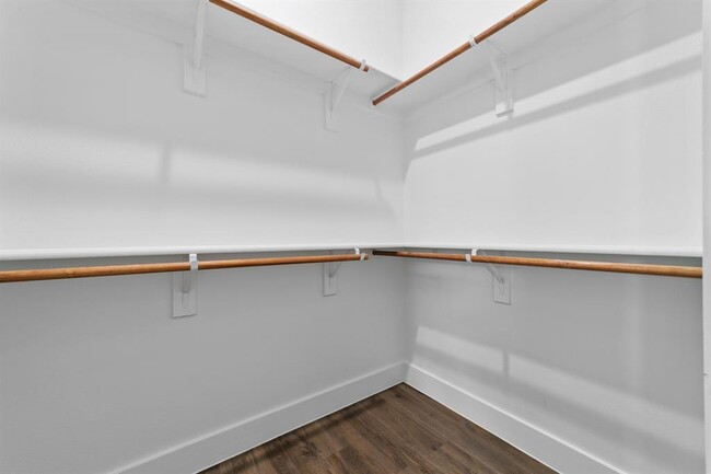 Building Photo - 1109 Saffira-