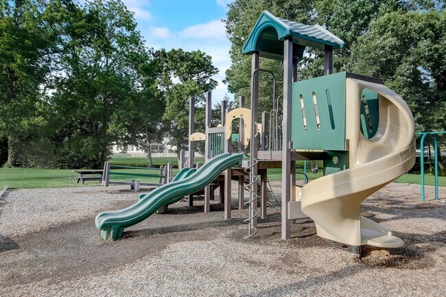 Building Photo - Welcome to your dream home in desirable Tollgate Village!