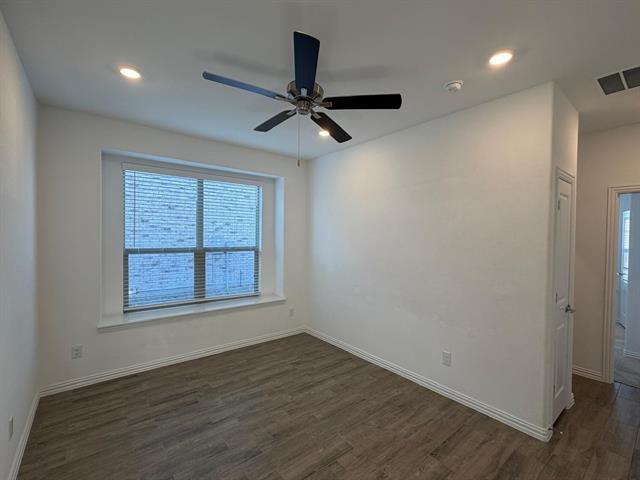 Building Photo - 2521 Birchcrest Dr