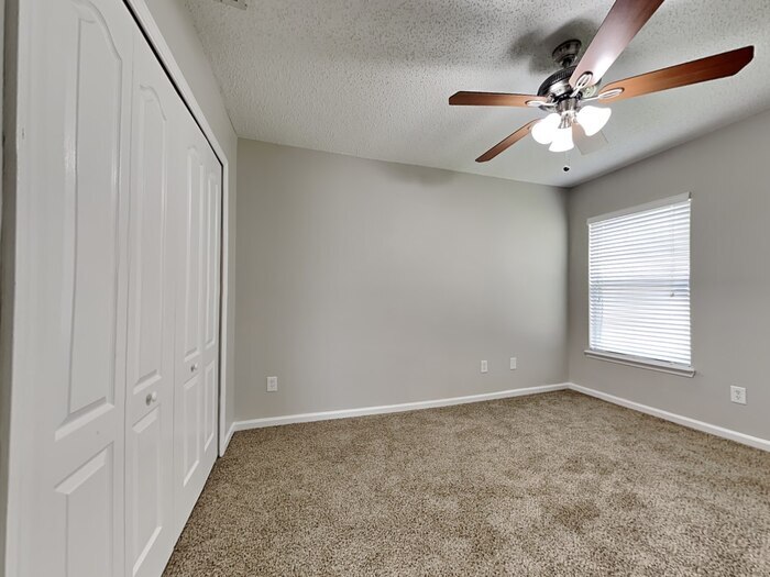 Building Photo - 6463 Silk Leaf Ln