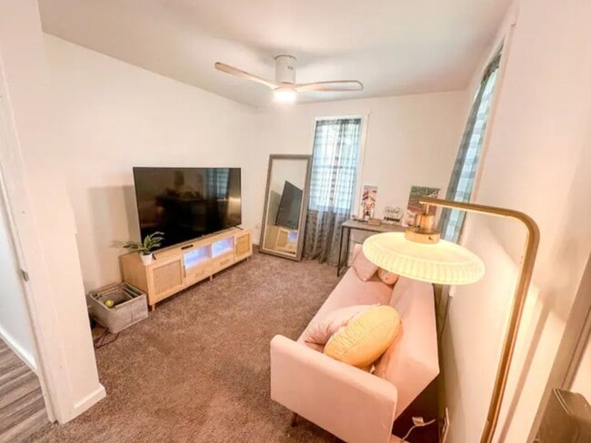 Building Photo - 3 Bedroom Single Family Home in Hanahan