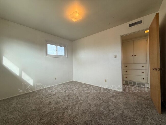 Building Photo - 1223 Smelter Ave NE