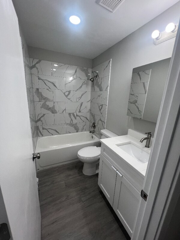 Building Photo - 10457 Dearlove Rd