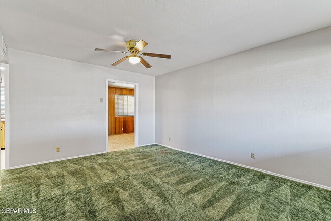 Building Photo - 5828 Sturgeon Dr