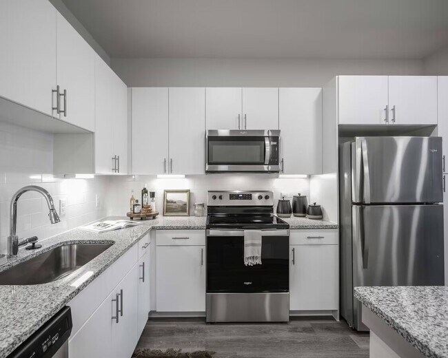 Primary Photo - Comfort & Style in Houston — Special Offer...