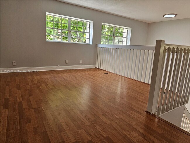 Building Photo - 1359 Springside Dr