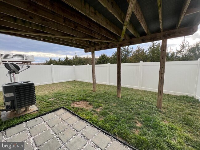 Building Photo - 129 Hornbeam Dr