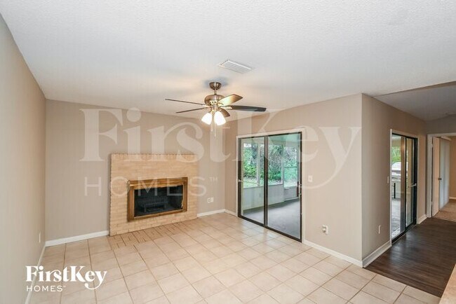 Building Photo - 798 Gilda Dr