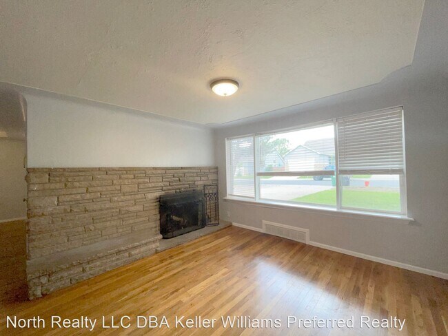 Building Photo - 2 br, 1 bath House - 3160 Kendall Street, ...