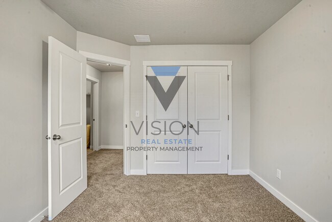 Building Photo - 4093 W Harmony Dr
