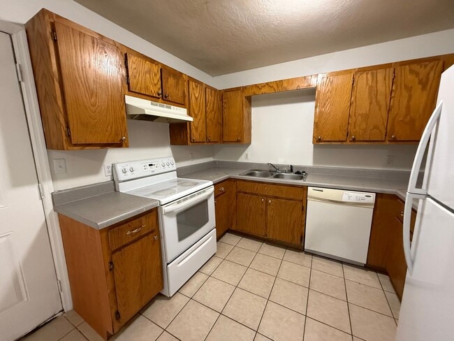 Building Photo - 3 Bedroom/1 Bathroom Home in Paragould AR ...