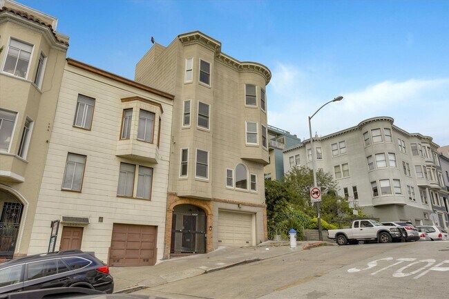 Building Photo - 1065 Montgomery St