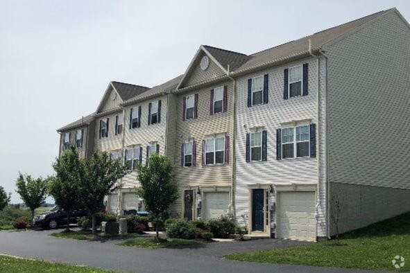 Building Photo - Indigo Pointe Townhomes