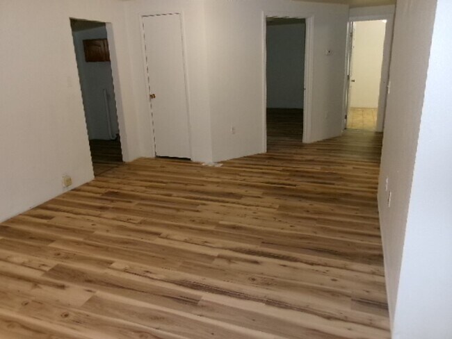 Building Photo - Remodeled 2 bed 1 bath with RV space