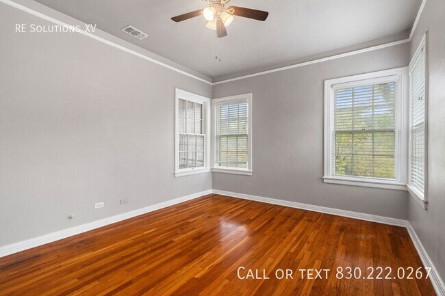 Building Photo - 336 E Lullwood Ave