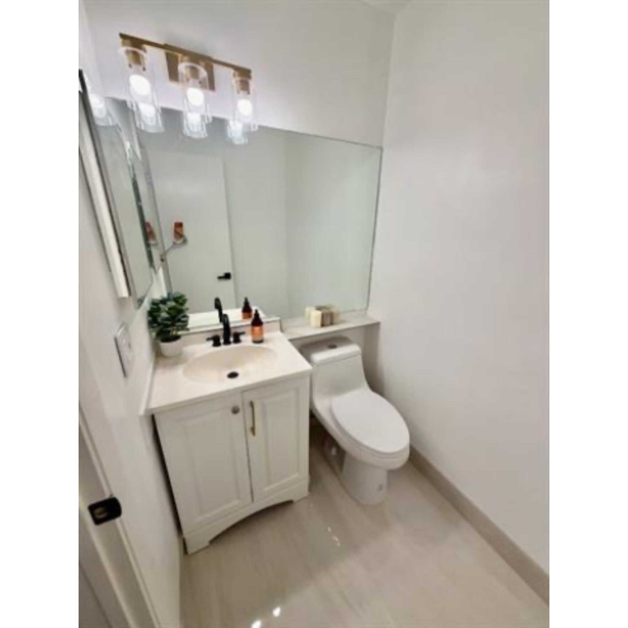 Building Photo - 21204 Harbor Way